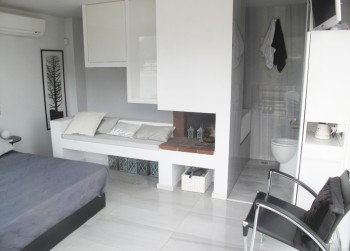 24. BEDROOM IV WITH BATHROOM